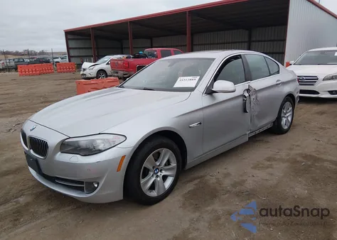 2013 BMW 528I xDrive z USA, uszkodzony, nr VIN WBAXH5C52DDW13275